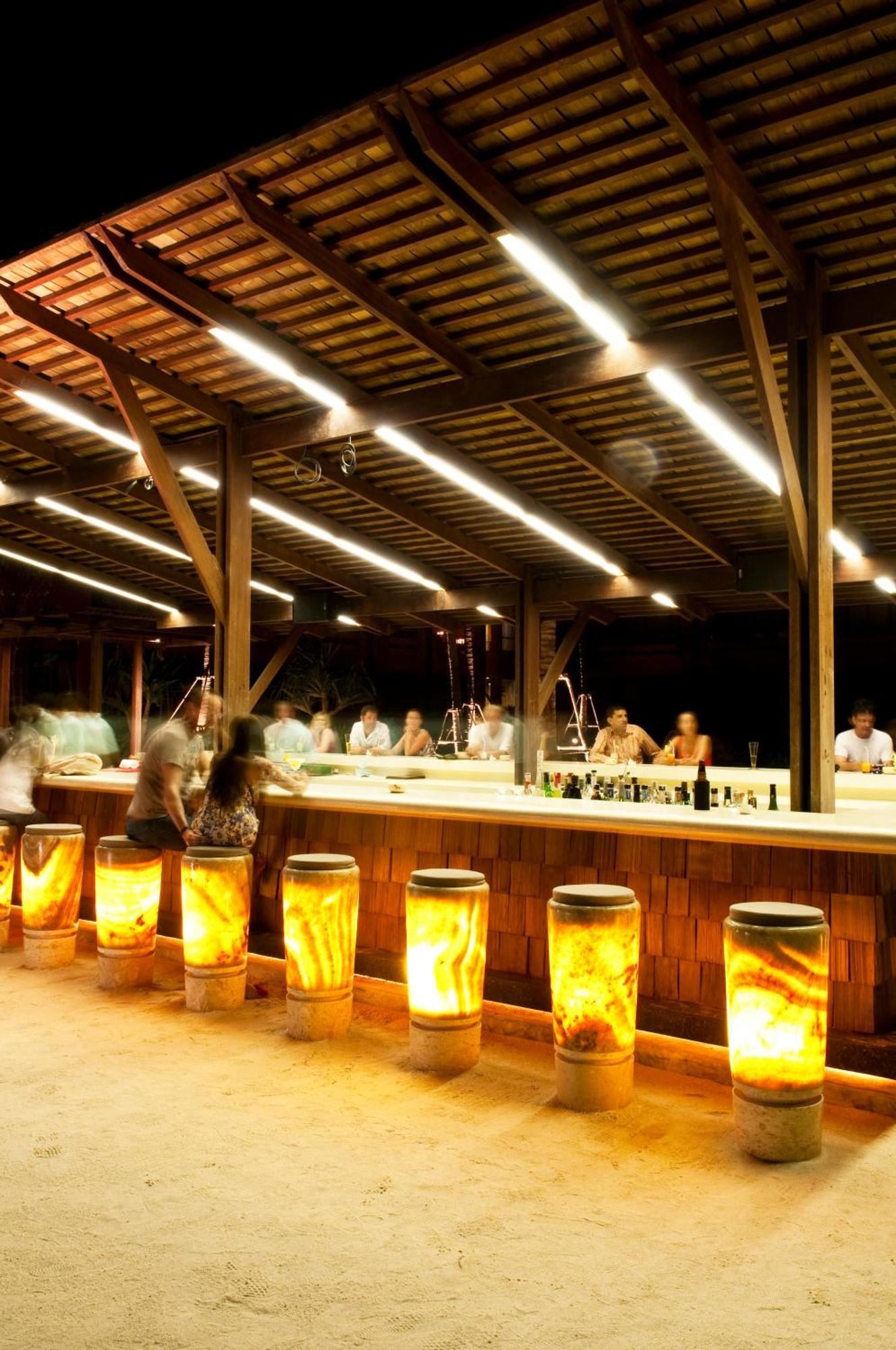 Hansar Samui Resort & Spa - Sha Extra Plus Bophut Restoran fotoğraf The bar at the restaurant