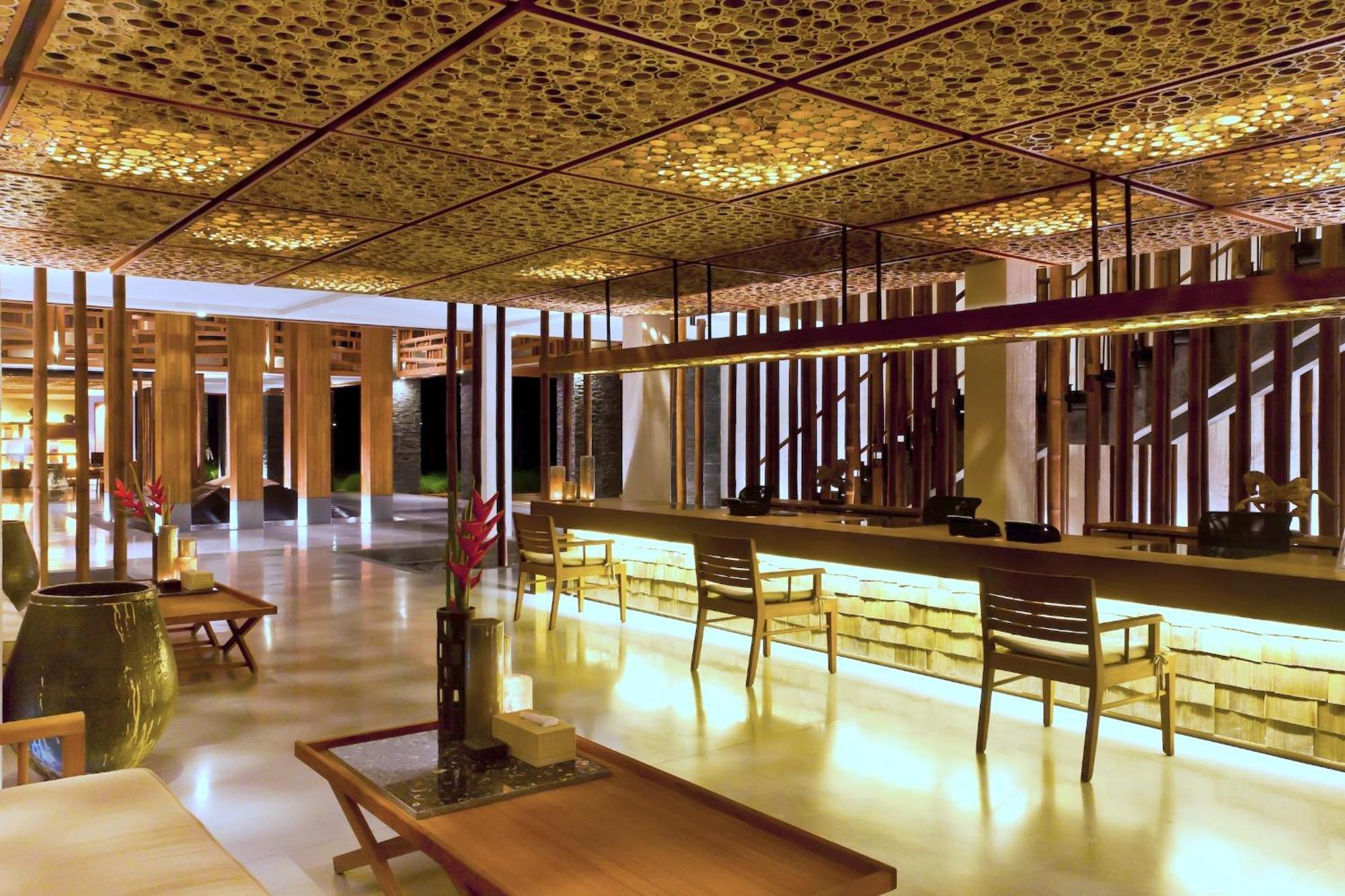 Hansar Samui Resort & Spa - Sha Extra Plus Bophut Dış mekan fotoğraf The interior of the hotel
